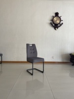 Chaise de salle à manger de restaurant d'hôtel moderne de luxe, tissu scandinave brun gris, velours capitonné, pieds en métal, maison, cuisine, bureau à domicile