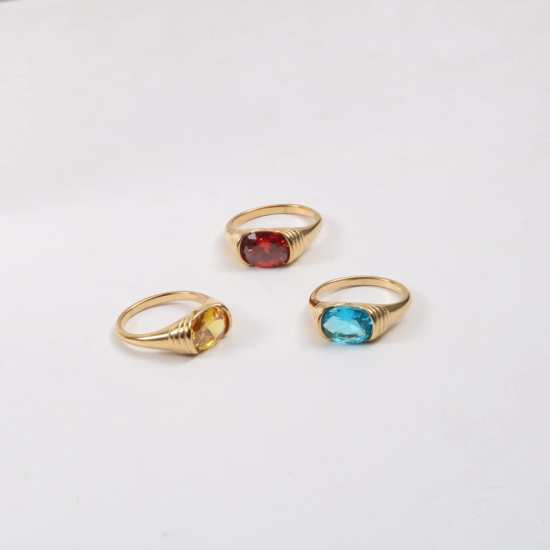 Anello di alta qualità in acciaio inossidabile con topazio citrino anelli di rubino con pietre preziose placcati oro