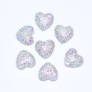 4 couleurs <span class=keywords><strong>de</strong></span> perles en argile en forme <span class=keywords><strong>de</strong></span> cœur en vrac pour le bricolage <span class=keywords><strong>de</strong></span> colliers, <span class=keywords><strong>de</strong></span> boucles d'oreilles et <span class=keywords><strong>de</strong></span> bracelets. - Product Image 4