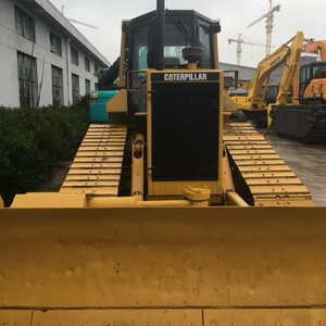 Bulldozer sur chenilles Caterpillar jaune, équipement de construction lourd - Product Image 3