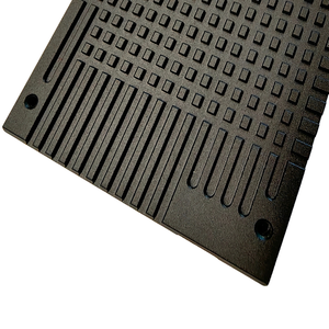 Hard Drive NVMe Enterprise U2 yang Diproses dengan Mesin CNC yang Tahan Lama, Konstruksi Paduan Aluminium Berkinerja Tinggi, Tahan Suhu Ekstrem - Product Image 4