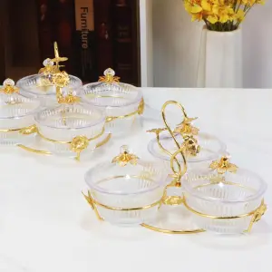 Altın kaplama dekoratif kek şeker standı meyve tabağı yiyecek tepsisi cam ve Metal hizmet ekran tepsileri aperatifler kuru meyve kase kutusu