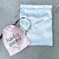 Sacs en satin miniatures en gros avec cordon de serrage, en tissu de soie lisse, avec logo personnalisé imprimé, pour emballage de bijoux et cadeaux