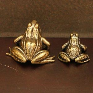 Figurine de grenouille en métal personnalisée, décoration Feng Shui créative pour les amateurs de thé, ornement de bureau, cadeau de mariage - Product Image 1