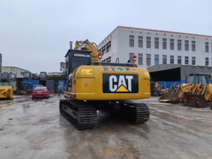 รถขุดไฮดรอลิกแบบตีนตะขาบ CAT 320D มือสอง พร้อมใช้งาน ชั่วโมงการทำงานต่ำ สีเดิม อะไหล่แท้ พร้อมบุ้งกี๋ขุด - Product Image 2