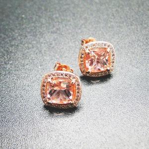 Pendientes de Plata de Ley 925 con Baño de Rodio/Oro y Morganita con Corte Cojín para Regalo de Aniversario o Fiesta - Product Image 3