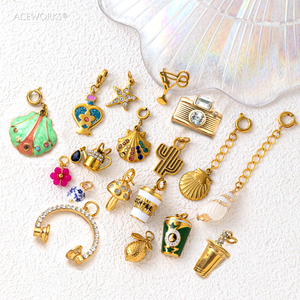 Delicias para el Día de Descanso |   Colgantes de dijes de uso diario de acero inoxidable con baño de oro PVD de 18K y esmalte para pulseras y collares DIY - Product Image 2