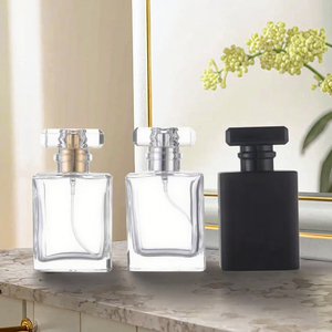 Chất lượng cao rõ ràng chai thủy tinh màu đen cho nước hoa 30ml 50ml <span class=keywords><strong>100ml</strong></span> bơm lại cổ điển tùy chỉnh thiết kế vuông chai nước hoa sang trọng - Product Image 1