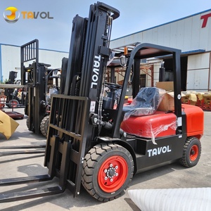 Carretilla Elevadora Diésel Contrapesada de 2 a 10 Toneladas Marca Tavol con Desplazamiento Lateral a Precio Económico - Product Image 1