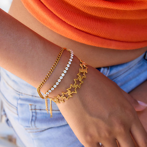 Bracelet manchette ajouré en acier inoxydable doré à motif étoile, bijou unisexe, cadeau - Product Image 4