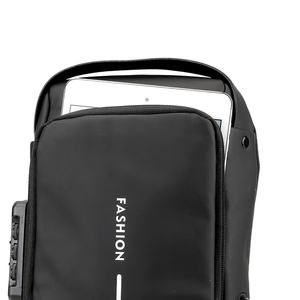 กระเป๋าคาดอกผู้ชายแฟชั่นกันน้ำกันขโมย ทำจากหนัง PU พร้อมซิปปิด  กระเป๋าสะพายข้างอเนกประสงค์สำหรับเดินทาง - Product Image 5