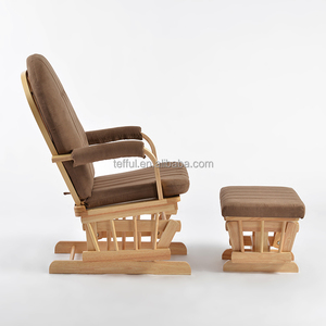 Sillón mecedora y otomana de madera moderna para lactancia y cuidado del bebé, ideal para centros de cuidado y guarderías. - Product Image 3