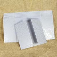 Invitation de mariage de luxe personnalisée avec couverture rigide à texture diamantée, estampage à chaud en feuille d'or, livret à deux volets avec enveloppes