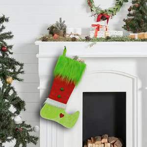 Chaussettes de Noël en feutre rouge et vert pour les décorations de Noël en famille - Product Image 5