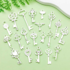 จี้รูปหัวใจกลวง โลหะผสมสังกะสี ขนาดกลาง อุปกรณ์ทำเครื่องประดับ DIY สำหรับงานประดิษฐ์ - Product Image 4