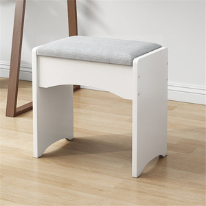 Coiffeuse blanche avec miroir éclairé et tiroirs de rangement pour chambre à coucher, avec pieds en bois et tabouret assorti - Product Image 4