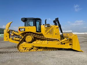 Bulldozer sur chenilles d'occasion D8R série D5, comme neuf, avec un moment de charge élevé et une capacité de bêchage de 4,3 m, à vendre - Product Image 3