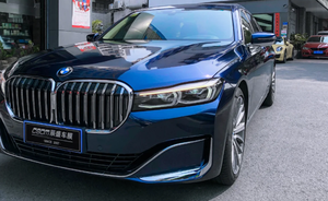 Pellicola Adesiva per Auto Super Lucida Metallizzata PET Blu Notte 1.52*17m, Rivestimento Vinilico Colorato per Auto - Product Image 5