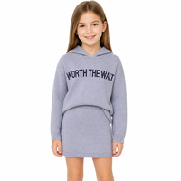 Robe Pull Enfant Personnalisée en Maille Fine à Manches Longues et Capuche – Style Décontracté Tendance Automne Hiver Noël – Tricot Acrylique Basique pour Enfants