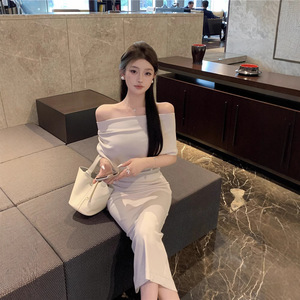 Asymmetrical Neckline Off The Shoulder Fitted Sheath Dress Natural Waist Solid Color Elegant Evening Dress - Product Image 5