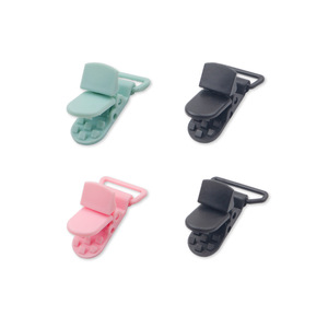 Attache-tétine en plastique couleur unie, corps droit, résistant à l'usure, supportant une charge, accessoire pour bébé de 0 à 12 mois - Product Image 3