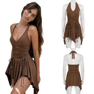 Robe Courte en Maille Marron Personnalisable avec Logo, Col en V, Ourlet Asymétrique, Dos Nu, Design Sexy avec Cordon de Serrage, Teinture Unie Écologique, Taille Naturelle - Product Image 1