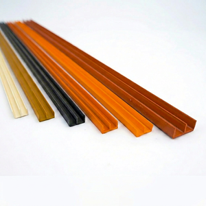 Perfil de PVC en Forma de E de Alta Resistencia, con Perfil de Plástico Duradero y Excelente Estabilidad Dimensional para Aplicaciones Industriales, en Oferta - Product Image 1