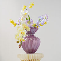 Vase en verre côtelé pastel avec bord ondulé, forme citrouille, porte-fleurs pour table de mariage et décoration intérieure