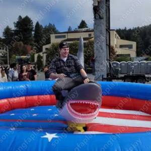 Manège mécanique gonflable Requin Électrique, simulateur de rodéo pour événements, locations et parcs de trampolines - Product Image 3