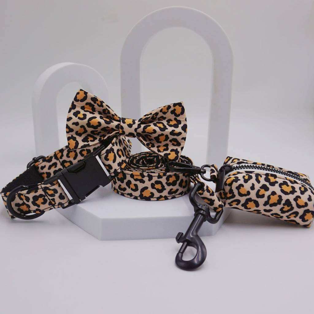 ที่แขวนกระเป๋าใส่อึผูกคอสุนัข