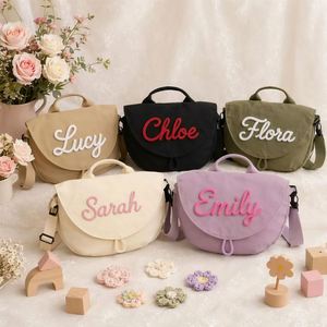 Sac fourre-tout en toile personnalisé brodé pour enfants, sac à bandoulière de voyage couleur unie, idéal pour une baby shower - Product Image 2