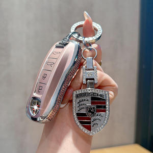 Étui à clés en strass avec chaîne en cristal pour Porsche Cayenne Panamera Macan 718 911 Taycan - Product Image 4