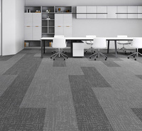 Dalles de moquette modernes 50x50 en promotion, en nylon à boucles, insonorisées, pour revêtements de sol modulaires de bureaux commerciaux, hôtels et salles de conférence
