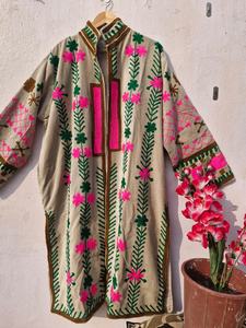 Colección de la mejor calidad, chaqueta larga de terciopelo SUZANI hecha a mano |   Abrigo de invierno bohemio con bordado floral a precio de mayorista - Product Image 6