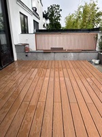 Plancher de terrasse en WPC multicouche Greenview pour extérieur - Système d'assemblage à double verrouillage antidérapant, imperméable, écologique, moderne, gaufrage 3D