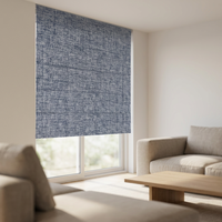 Store romain en polyester bleu chiné |   Store romain plat en tissu texturé à maille épaisse, occultant à 100 %, pour fenêtre française, salon