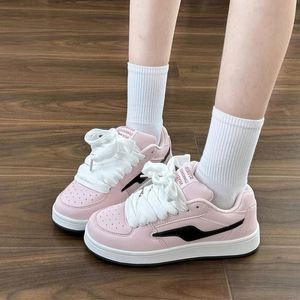 Chaussures coréennes tendance roses pour femmes, style Ins, nouvelle collection hiver 2026, polyvalentes, décontractées, pour étudiantes - Product Image 4