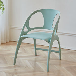 Chaises de salle à manger pliantes en plastique modernes et colorées, empilables, à dossier haut, pour restaurants et cafés - Product Image 3