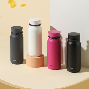 PINKAH Bouteille isotherme personnalisée en acier inoxydable à double paroi de 24 oz, anti-fuite, avec filtre, pour les voyages - Product Image 1