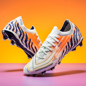 <span class=keywords><strong>Scarpe</strong></span> <span class=keywords><strong>da</strong></span> <span class=keywords><strong>Calcio</strong></span> con Suola in TPU e Tomaia in PVC, Resistenti all'Usura, Antiscivolo, per Tutte le Stagioni, Unisex, per Sport all'Aperto con <span class=keywords><strong>Tacchetti</strong></span> - Product Image 4