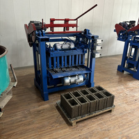 Meilleur rapport qualité-prix en Afrique Fonctionnement durable et simple avec un support local disponible. Machine à briques semi-automatique