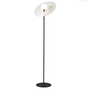 Lámpara de Pie Vertical de Metal de Lujo con Base LED E27, Altura Ajustable e Impermeable para Sala de Estar y Dormitorio - Product Image 5