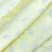 Tissu en voile de coton brodé uni teint pour chemise