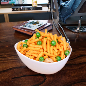 Bandes de <span class=keywords><strong>crevettes</strong></span> frites croustillantes chinoises Offre Spéciale prêtes à manger en vrac mélange de collations sac emballage doux goût épicé faible en <span class=keywords><strong>calories</strong></span> en gros - Product Image 4