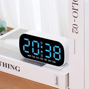 Réveil numérique LED pour enfants avec affichage de la température et de la date, grand écran, horloge de table pour chambre à coucher, salon, décoration de la maison - Product Image 3