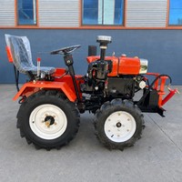 Tractor Agrícola de Cuatro Ruedas con Motor Diésel, Elevación Hidráulica y Enganche de Tres Puntos para Múltiples Implementos