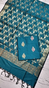 Ensemble trois pièces en tissu de soie Katan avec tissage Zari et Meena, tissu riche et tissé, idéal pour les occasions festives et les mariages. - Product Image 2