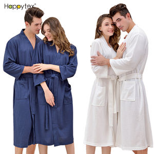 Style classique Bonne absorption d'eau Peignoir en polyester populaire Séchage rapide Facile à nettoyer Logo personnalisé à bas prix Facile à transporter - Product Image 3