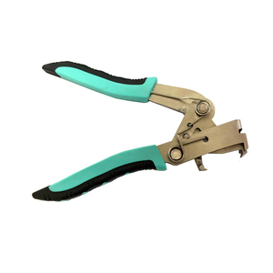 <span class=keywords><strong>Pince</strong></span> à clipser pour voiture Outil de retrait de panneau de voiture avec outils de <span class=keywords><strong>rivet</strong></span> de fixation en caoutchouc, kit de réparation automobile professionnel pour le retrait des écrous en plastique - Product Image 3