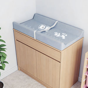 <span class=keywords><strong>Table</strong></span> <span class=keywords><strong>à</strong></span> <span class=keywords><strong>langer</strong></span> portable légère avec housses imperméables pour nouveau-né - Product Image 1